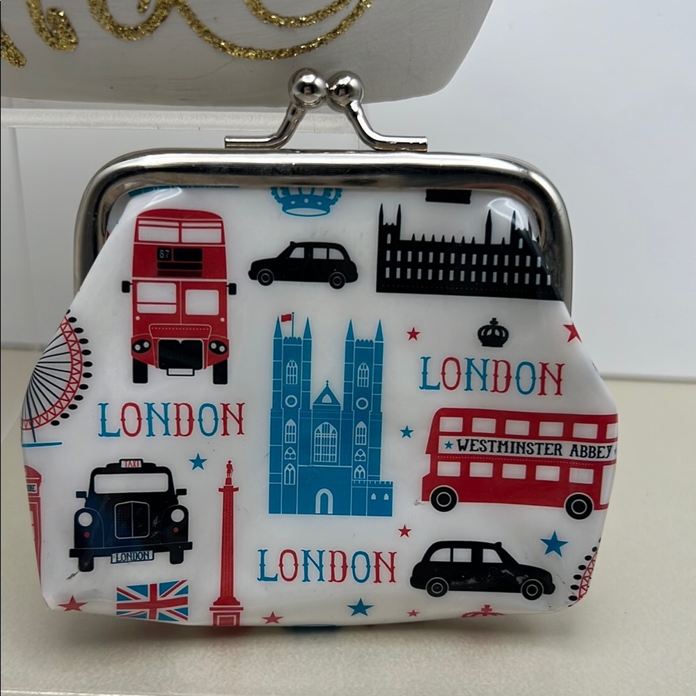 London Icon Print Coin Purse NWOT